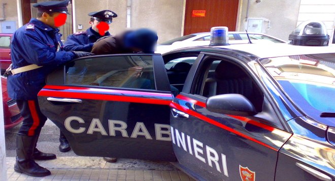 carabinieri arresti