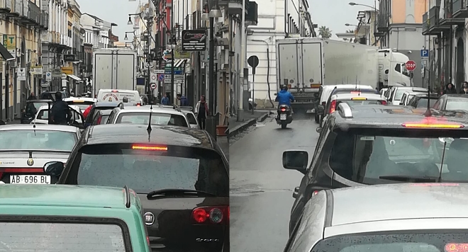 frattamaggiore tir tutto bloiccato