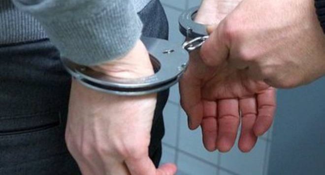 arrestati violenza minori