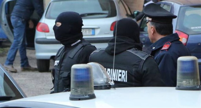 carabinieri blitz
